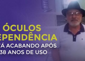 ELE ESTÁ PARANDO DE USAR ÓCULOS, APÓS 38 ANOS DE USO